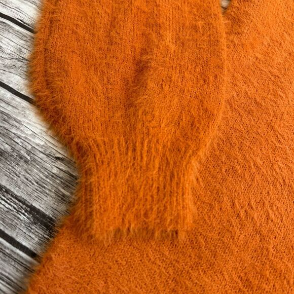 White Birch Women's Oversized Fit Fuzzy V Neck Sweater Burnt Orange M Med Medium - Picture 7 of 13